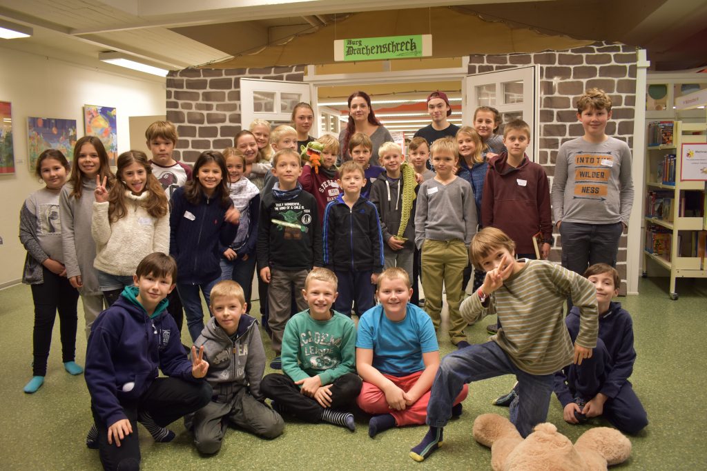 Gruppenbild mit allen TeilnehmerInnen